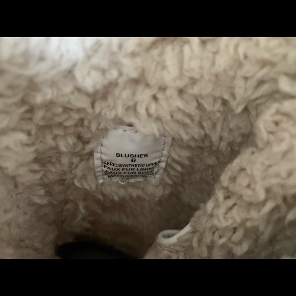 ❄️steve madden slushee faux fur winter boots❄️ - Picture 8 of 9